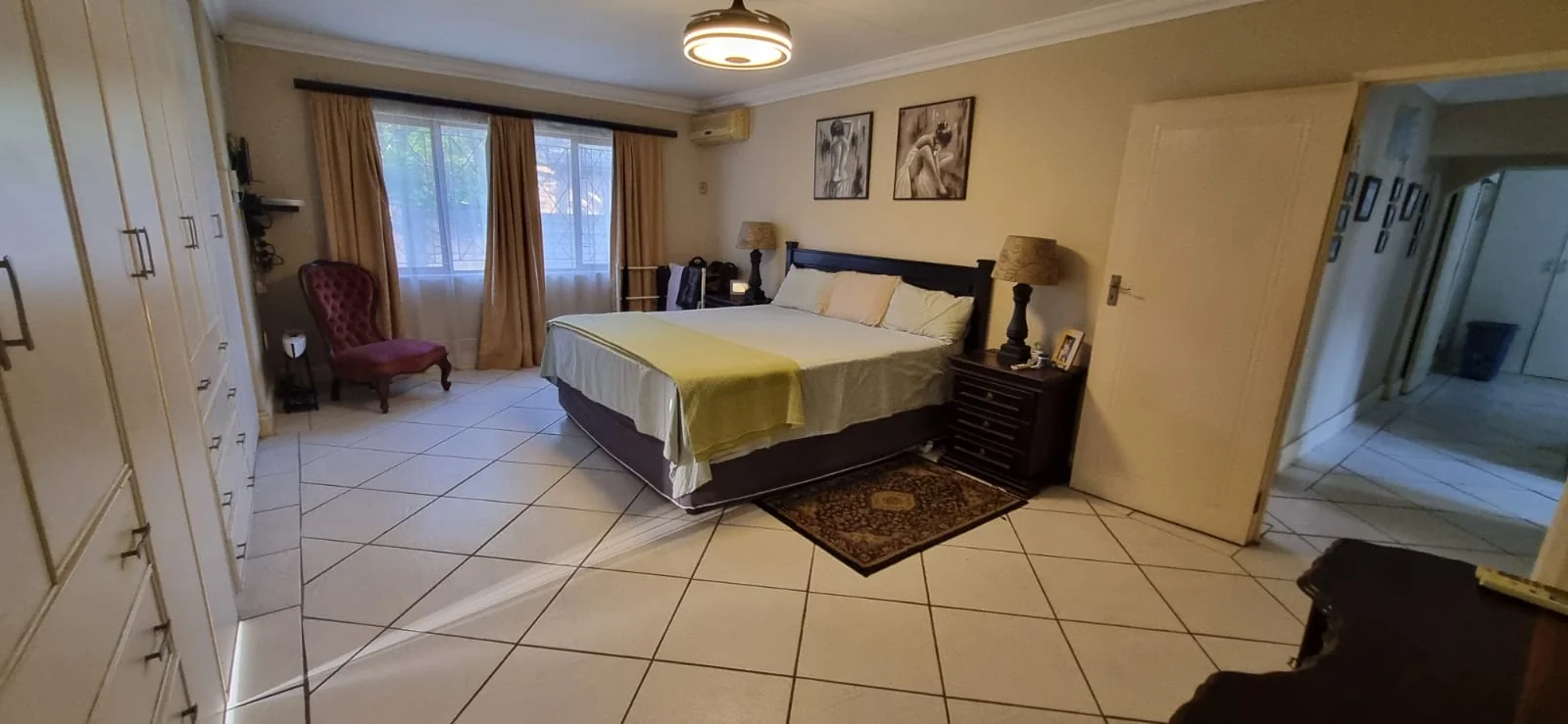 SPACIOUS FAMILY HOME WITH FLATLET