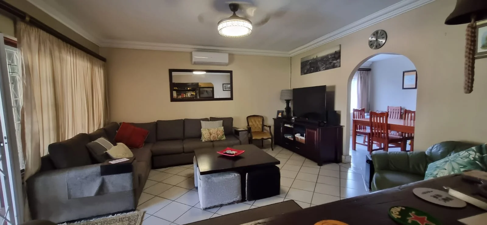 SPACIOUS FAMILY HOME WITH FLATLET