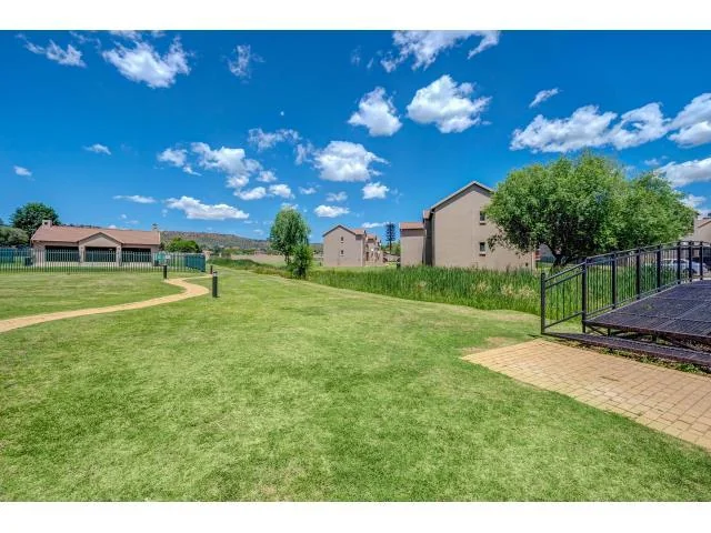 2 Bedroom 2 Bathroom Unit in Willowbrook