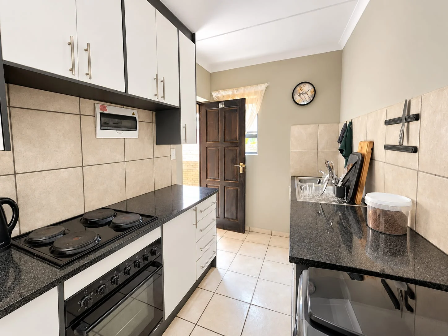 Ground-Floor Pet Friendly Gem, in Clover Hill, Rynfield