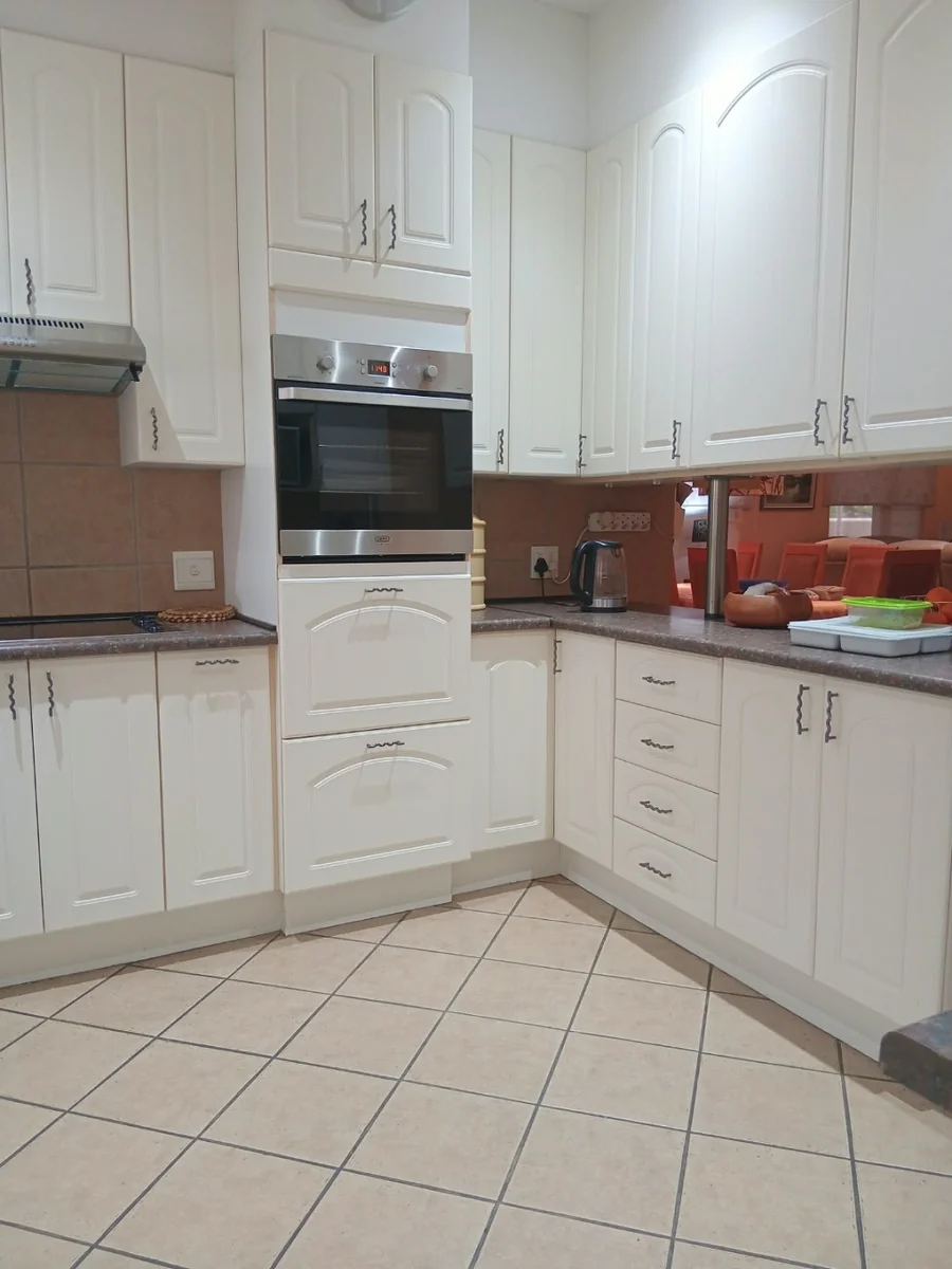Luxurious & Secure 3-Bedroom Full-Title Villa with Solar Power & Exceptional Entertainment Space