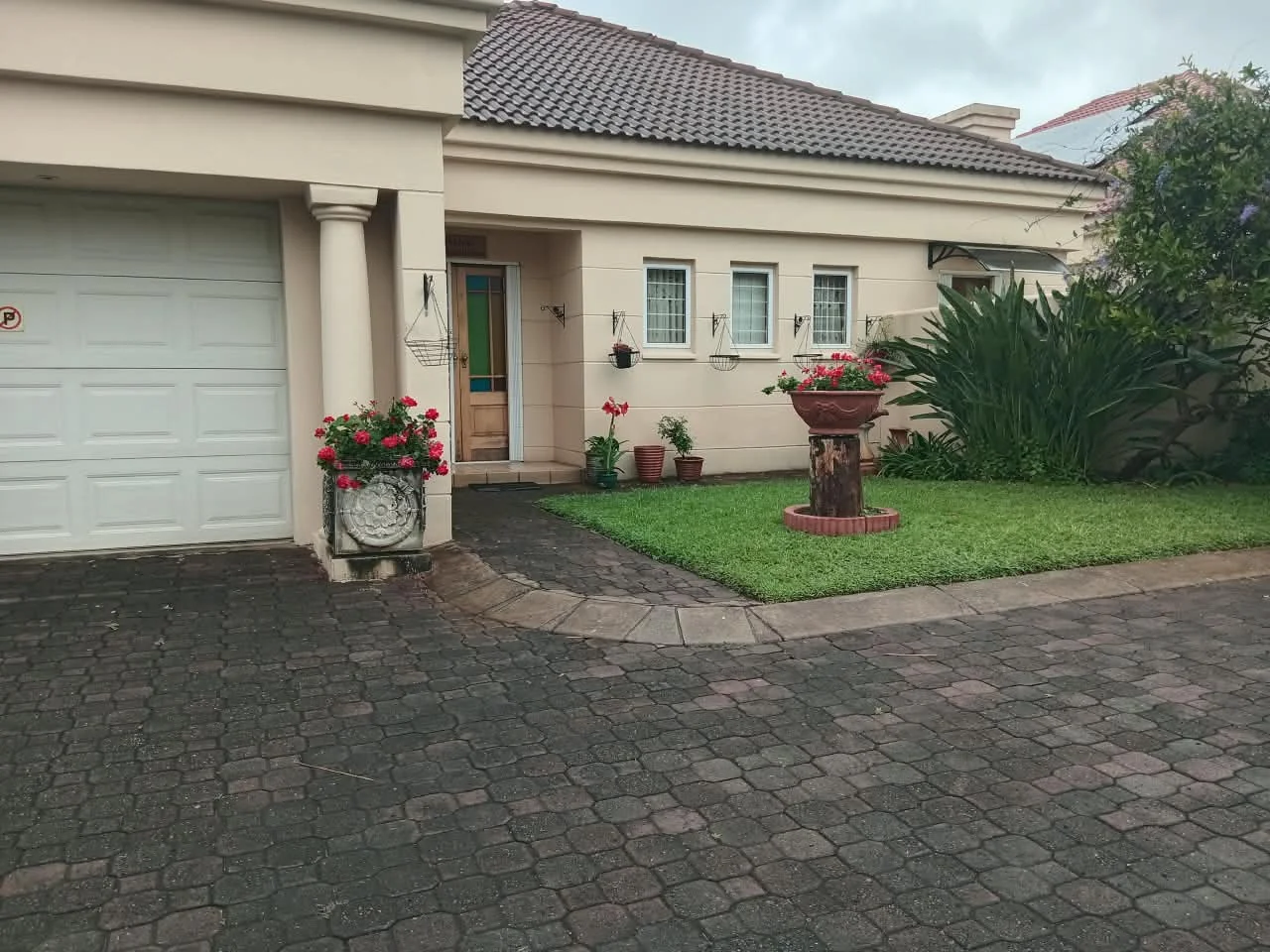 Luxurious & Secure 3-Bedroom Full-Title Villa with Solar Power & Exceptional Entertainment Space