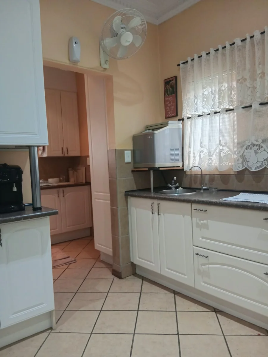 Luxurious & Secure 3-Bedroom Full-Title Villa with Solar Power & Exceptional Entertainment Space