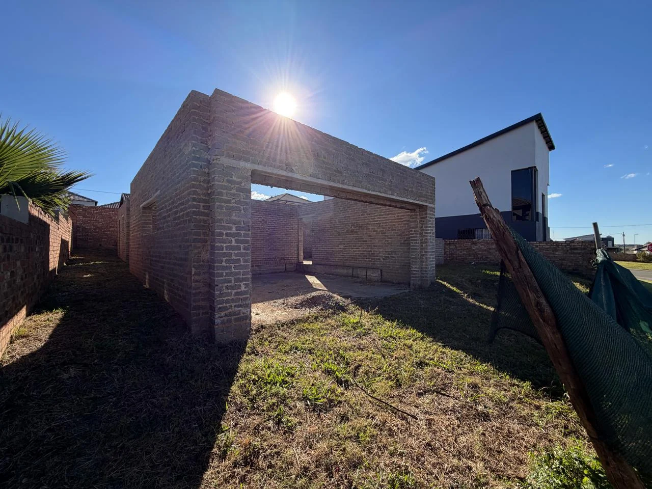 4 BEDROOM DOUBLE STOREY SHELL FOR SALE IN PARKLANDS SECURITY ESTATE - CLAYVILLE <br/><br/>