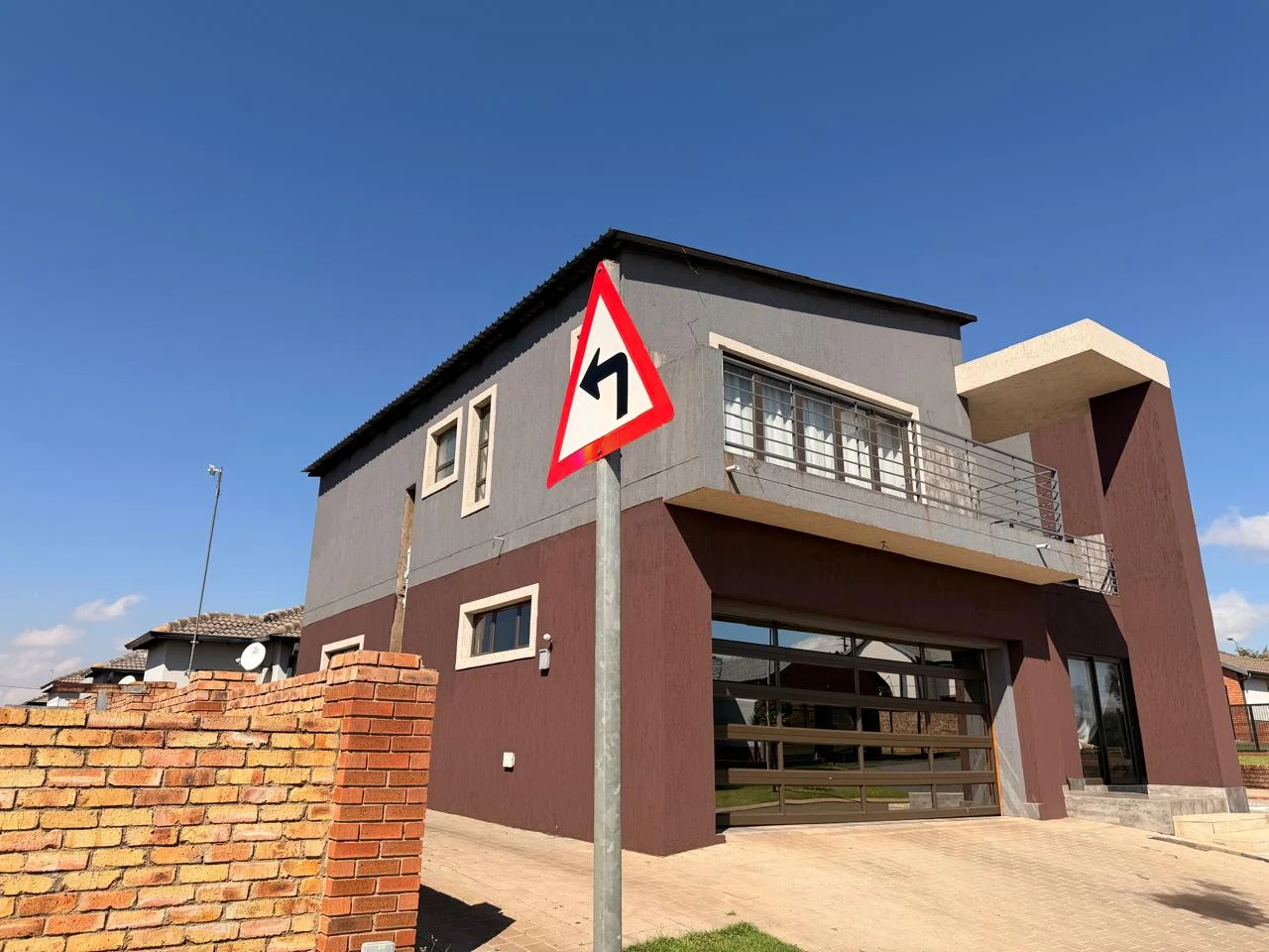 4 BEDROOM DOUBLE STOREY SHELL FOR SALE IN PARKLANDS SECURITY ESTATE - CLAYVILLE <br/><br/>