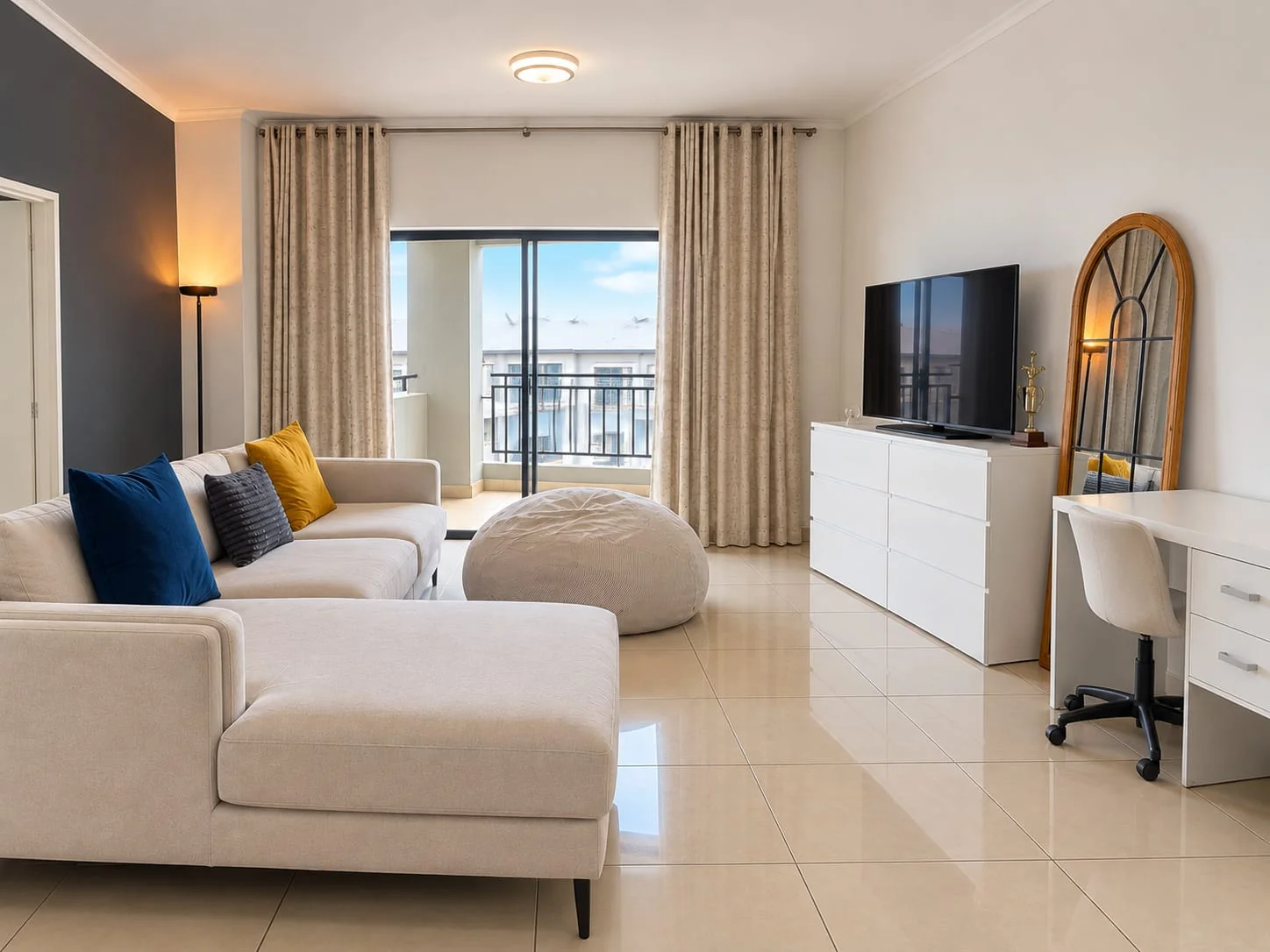 LUXURY 1-BEDROOM APARTMENT | MODERN LOCK-UP-AND-GO