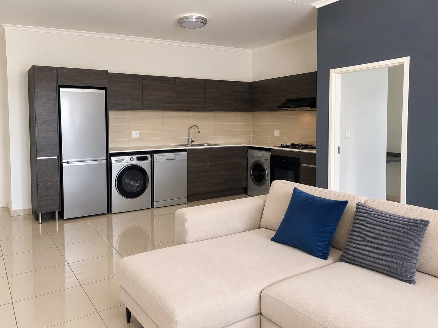 LUXURY 1-BEDROOM APARTMENT | MODERN LOCK-UP-AND-GO