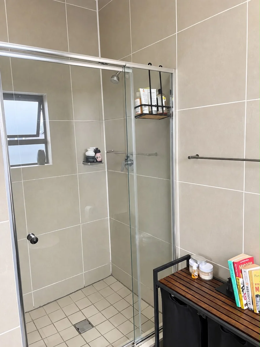 LUXURY 1-BEDROOM APARTMENT | MODERN LOCK-UP-AND-GO
