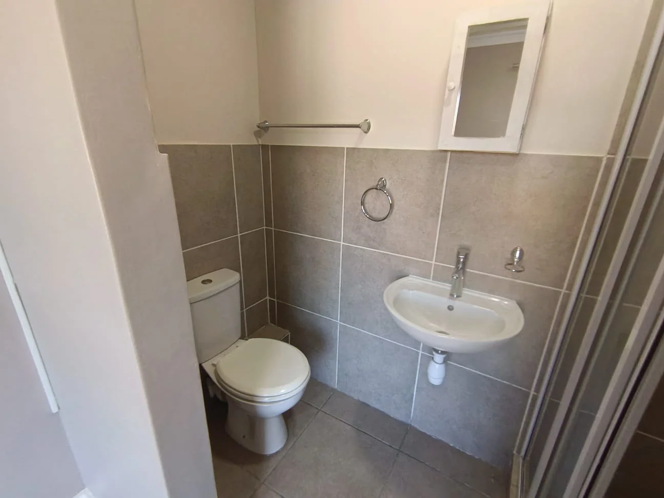 LIGHT-FILLED 2-BEDROOM APARTMENT WITH LOVELY VIEWS – NUUTGEVONDEN