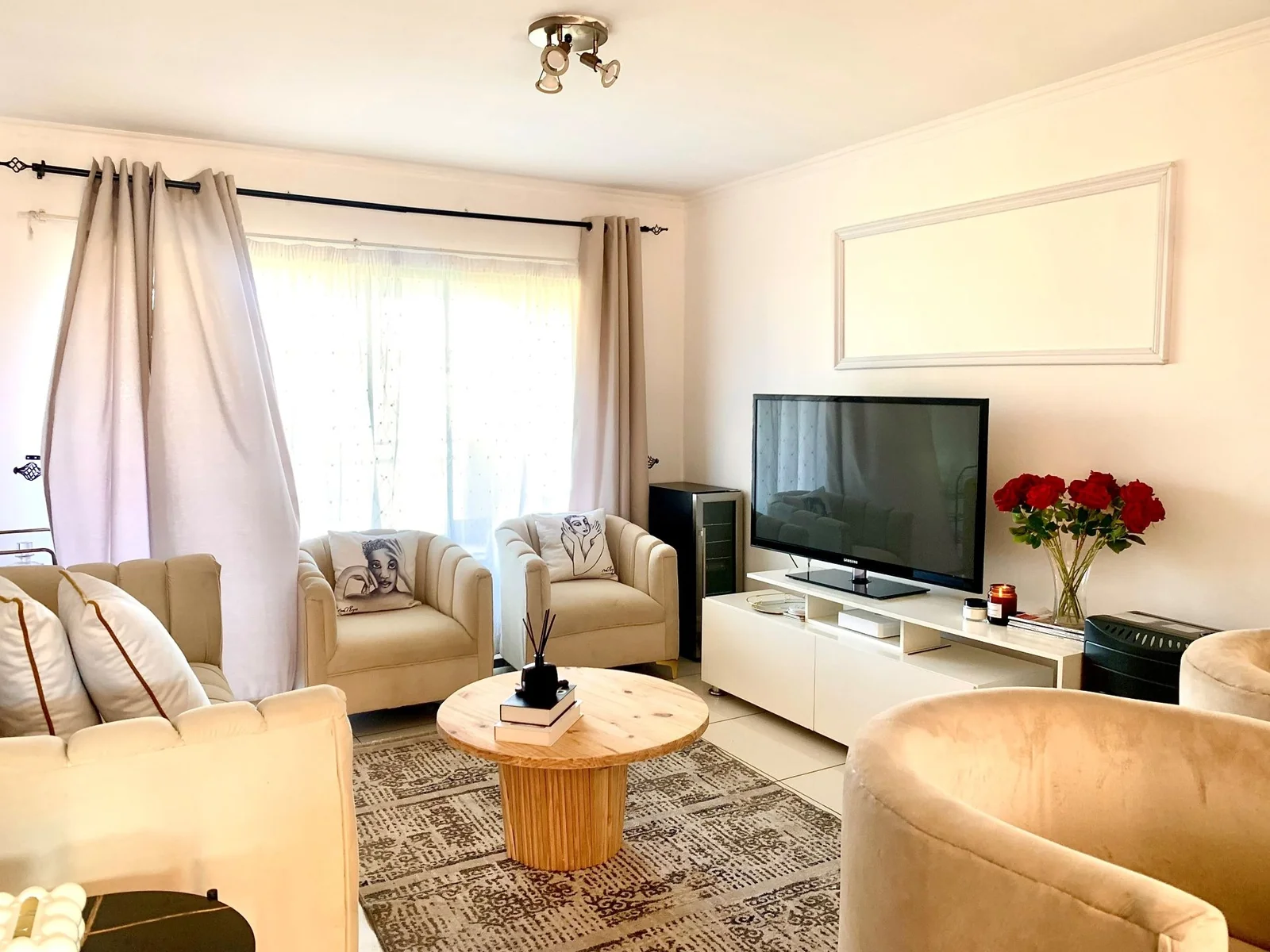 Modern 2-Bedroom Apartment in Noordwyk – R8,500 per Month
