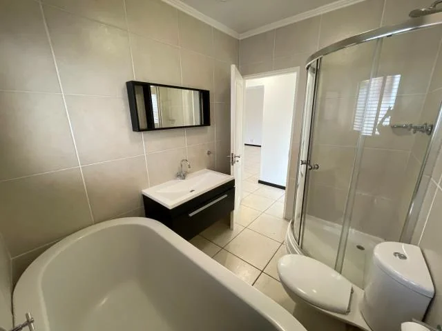 YOUR PERFECT STARTER HOME – MOVE-IN READY & PET FRIENDLY!