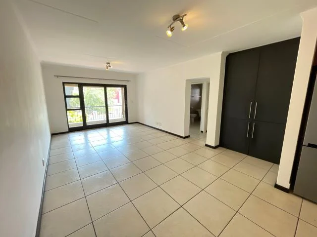 YOUR PERFECT STARTER HOME – MOVE-IN READY & PET FRIENDLY!