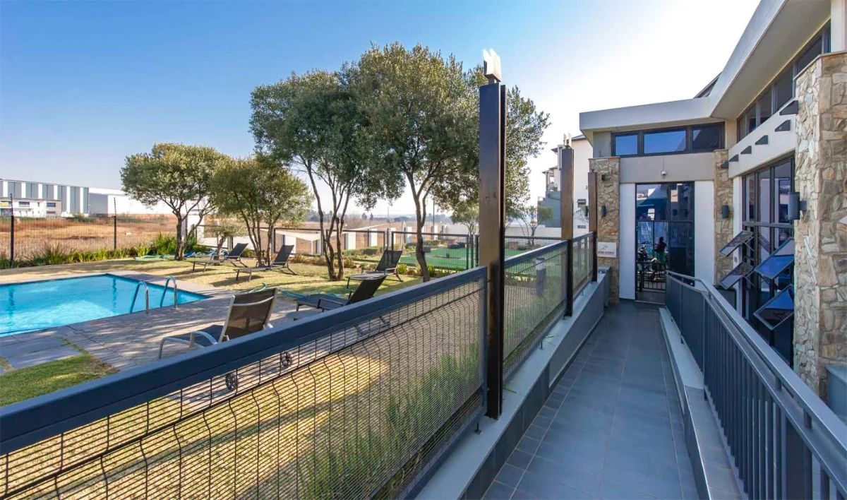 LIVE THE LIFESTYLE YOU DESERVE!