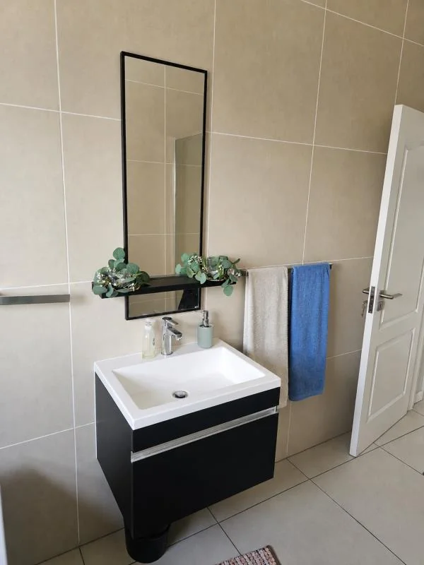 2-BEDROOM, 2-BATHROOM PET-FRIENDLY HOME