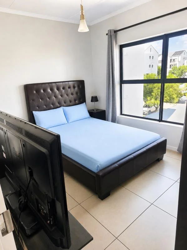 2-BEDROOM, 2-BATHROOM PET-FRIENDLY HOME