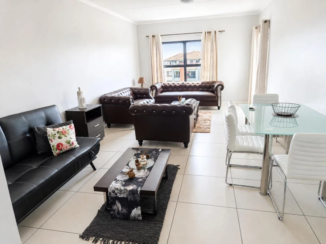 2-BEDROOM, 2-BATHROOM PET-FRIENDLY HOME