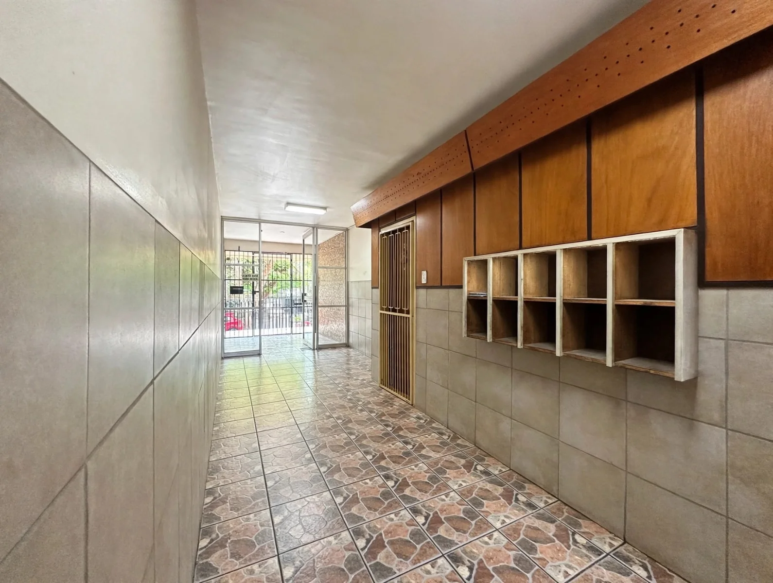 2 Bedroom apartment in Florida Lake for Sale