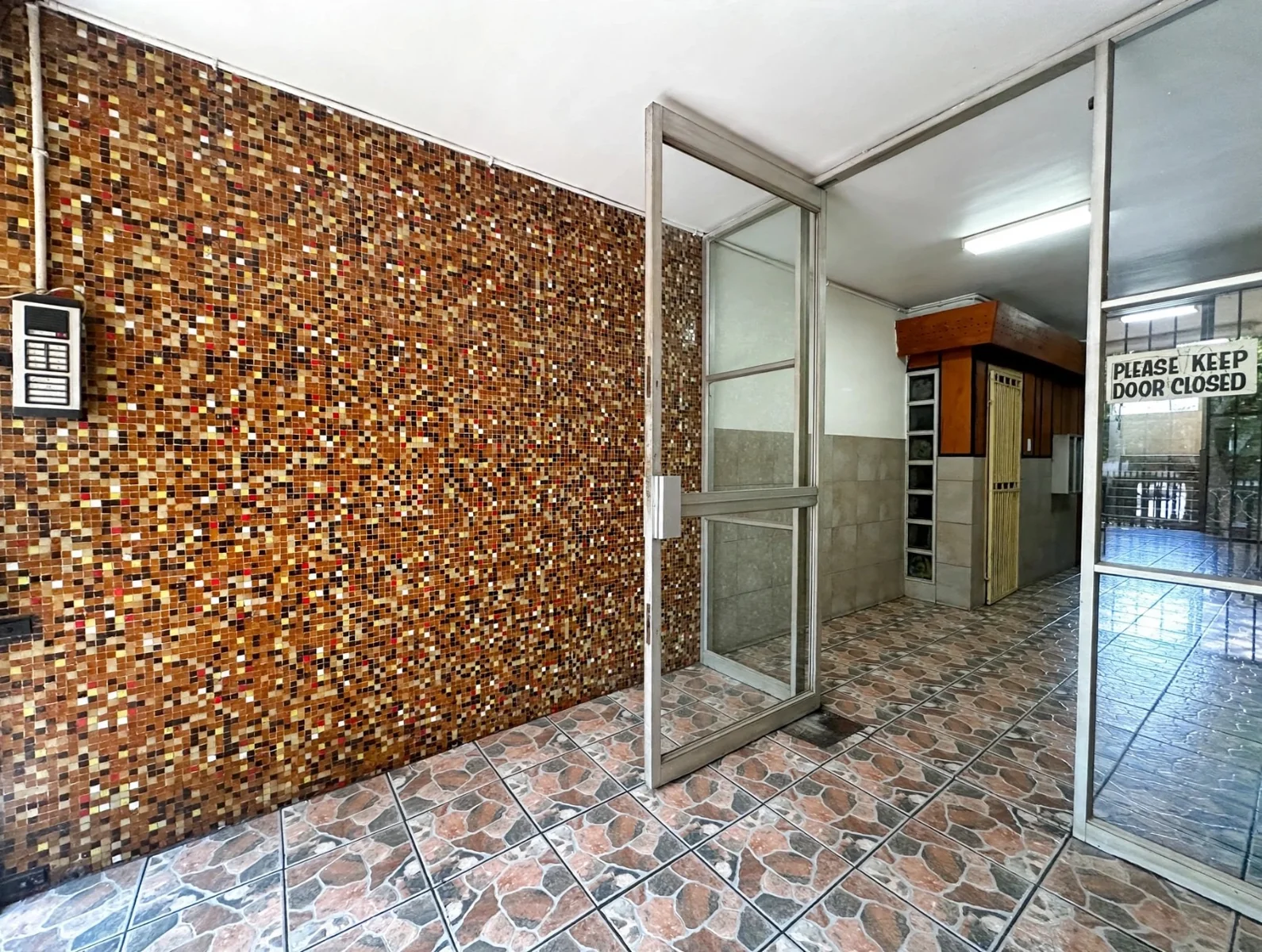 2 Bedroom apartment in Florida Lake for Sale
