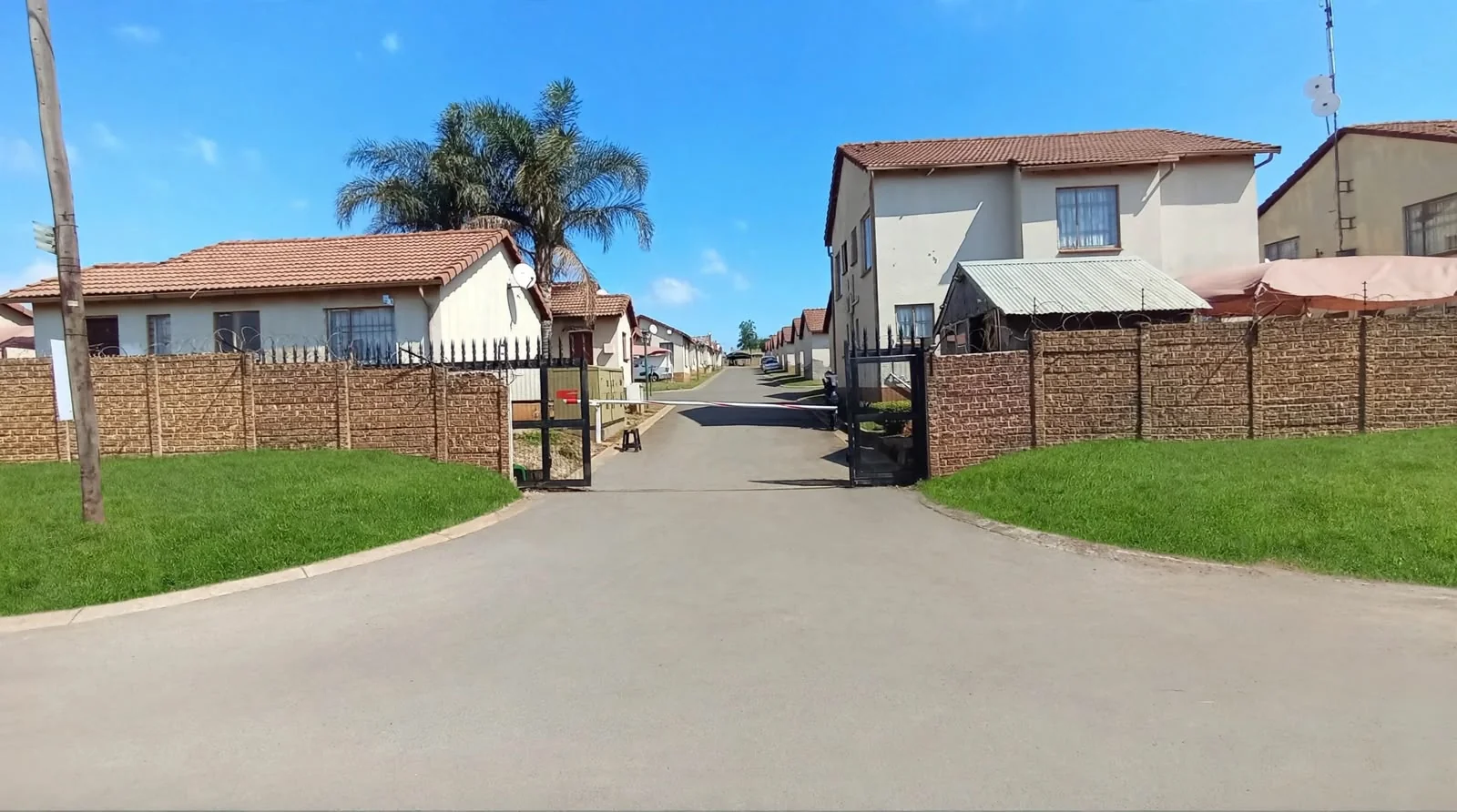 2-Bedroom House for Sale in Clivia Gardens, Clayville – Secure Complex Living