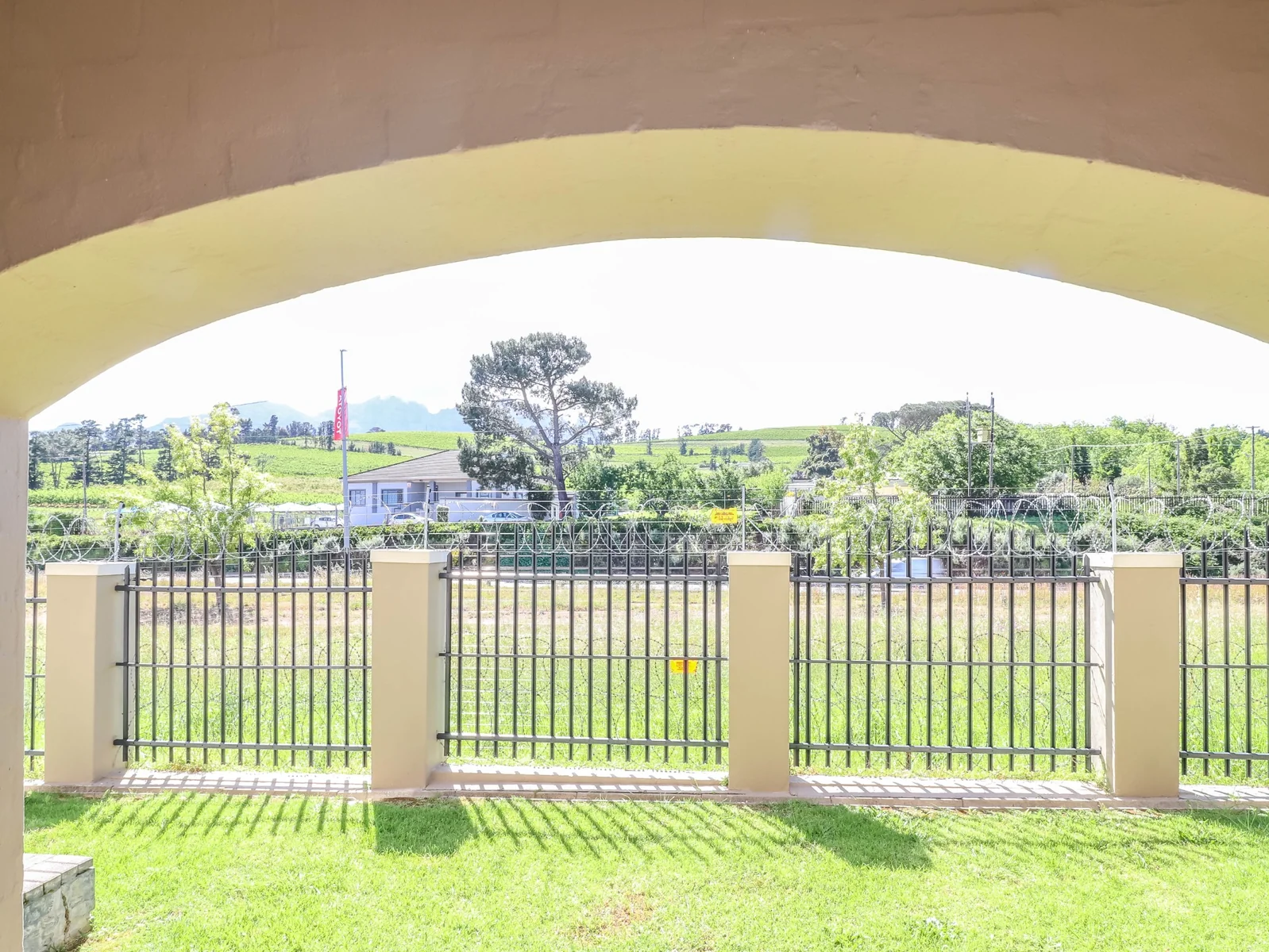 Charming 2 bedroom apartment for sale in Klein Welgevonden