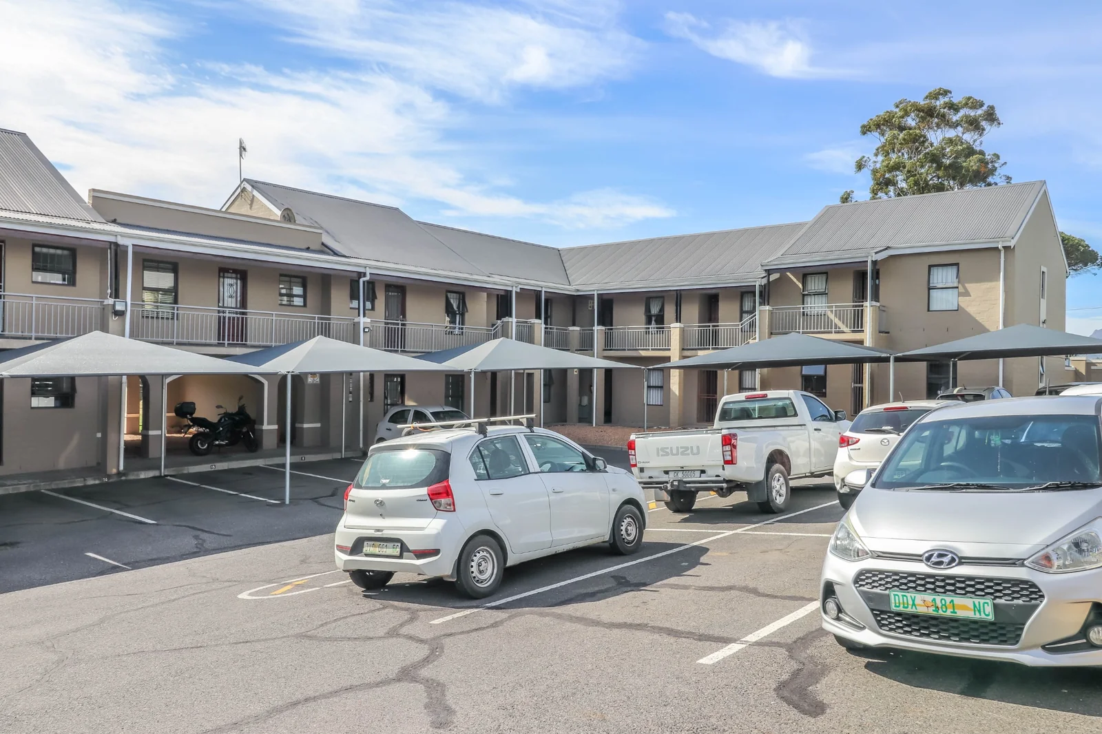 Charming 2 bedroom apartment for sale in Klein Welgevonden