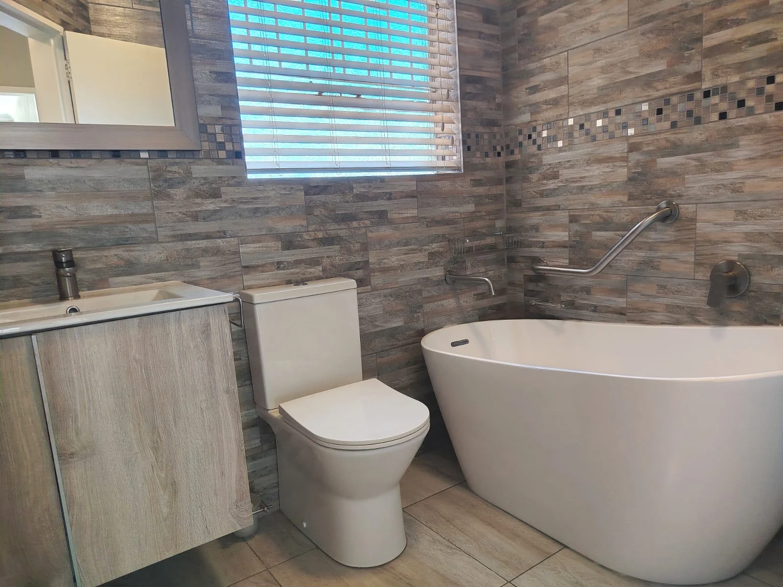 Fabulously Renovated, Spacious and Light-Filled Town House in Sought-After Small Complex.