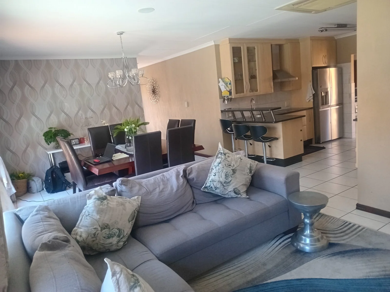 A lovely 3 bed 2 bath house in Erand Gardens, Midrand