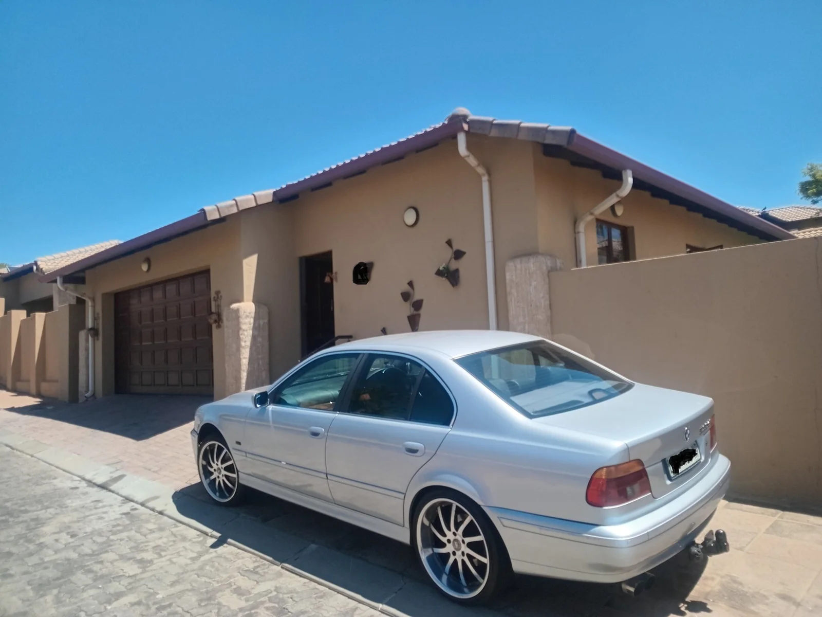 A lovely 3 bed 2 bath house in Erand Gardens, Midrand