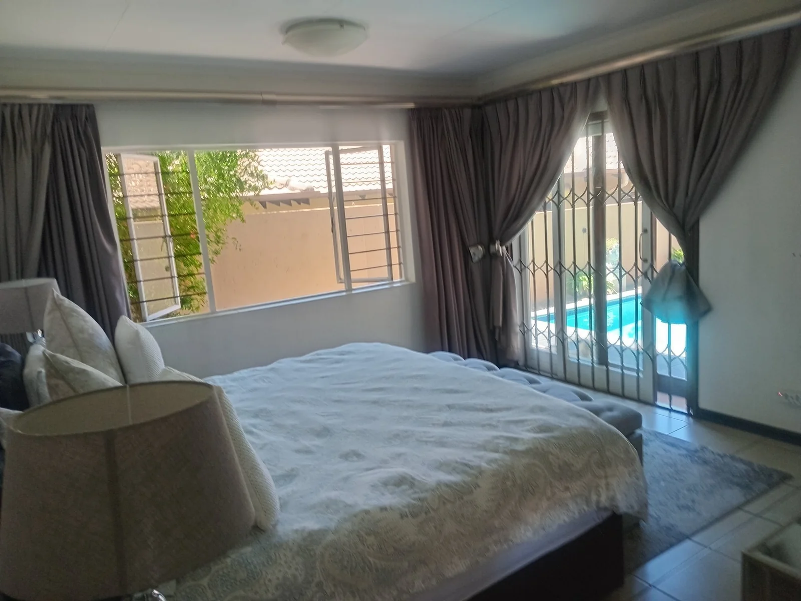 A lovely 3 bed 2 bath house in Erand Gardens, Midrand