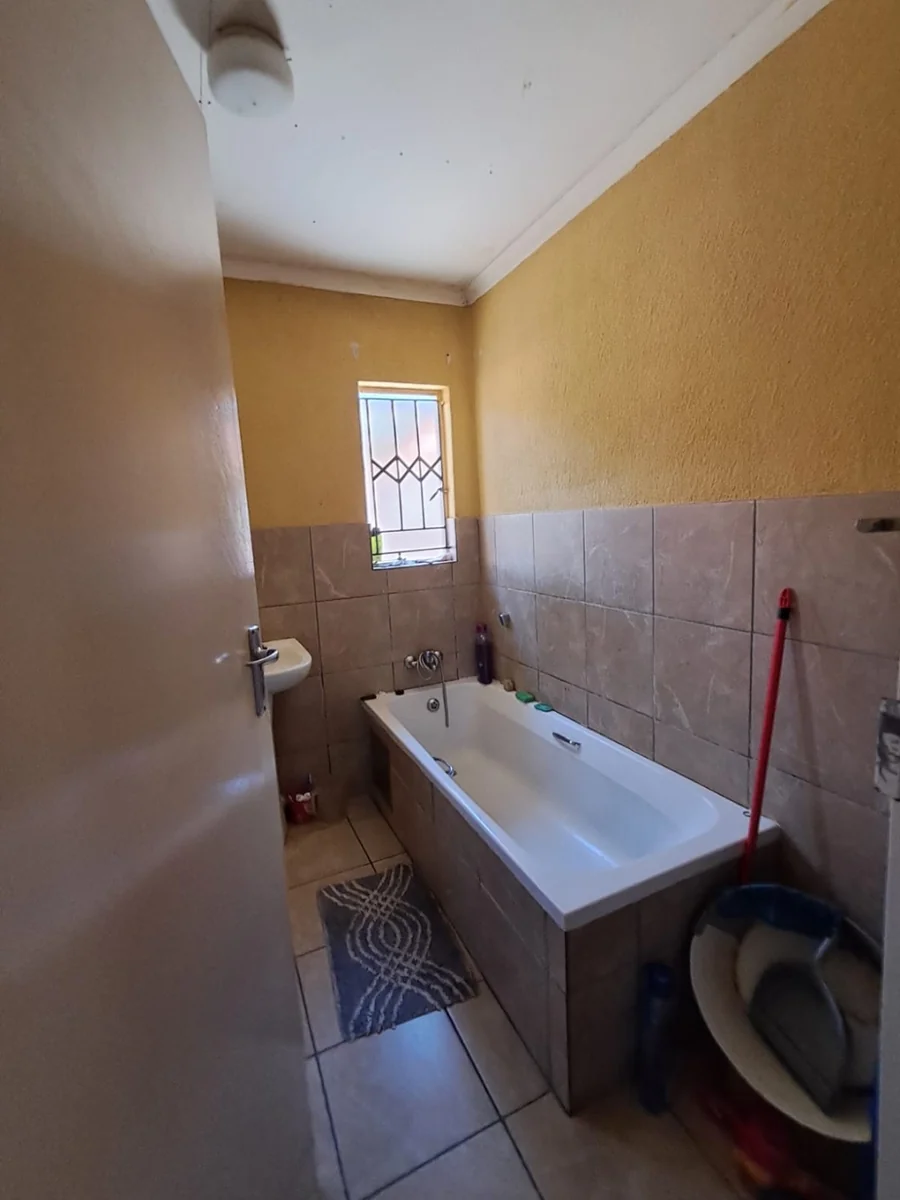 3 Bedroom house for Sale in Waterkloof