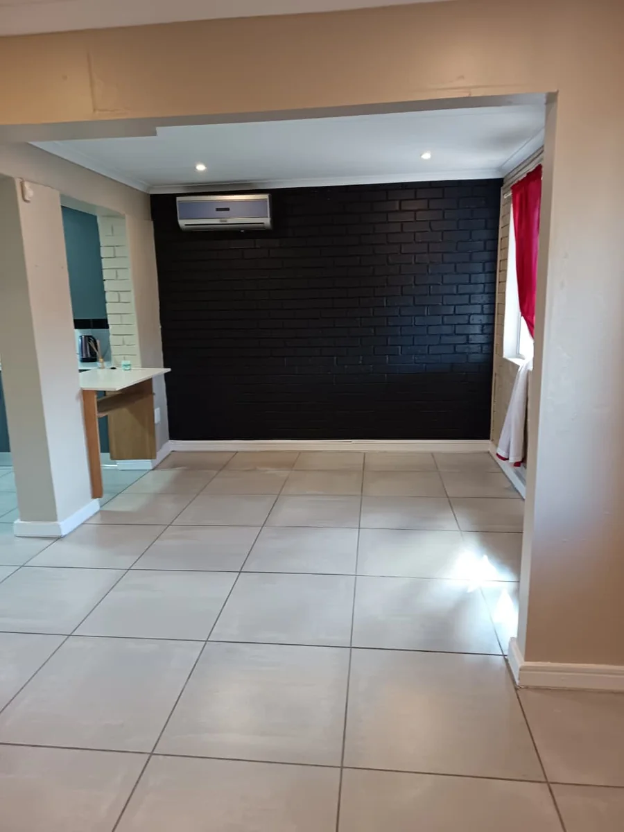 Compact 2-Bedroom Home, Open Parking and Yard
