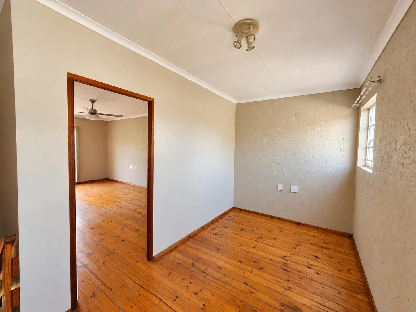 SPACIOUS 4-BEDROOM CLUSTER WITH SOLAR & DOUBLE GARAGE – BROADHURST ESTATE, POMONA