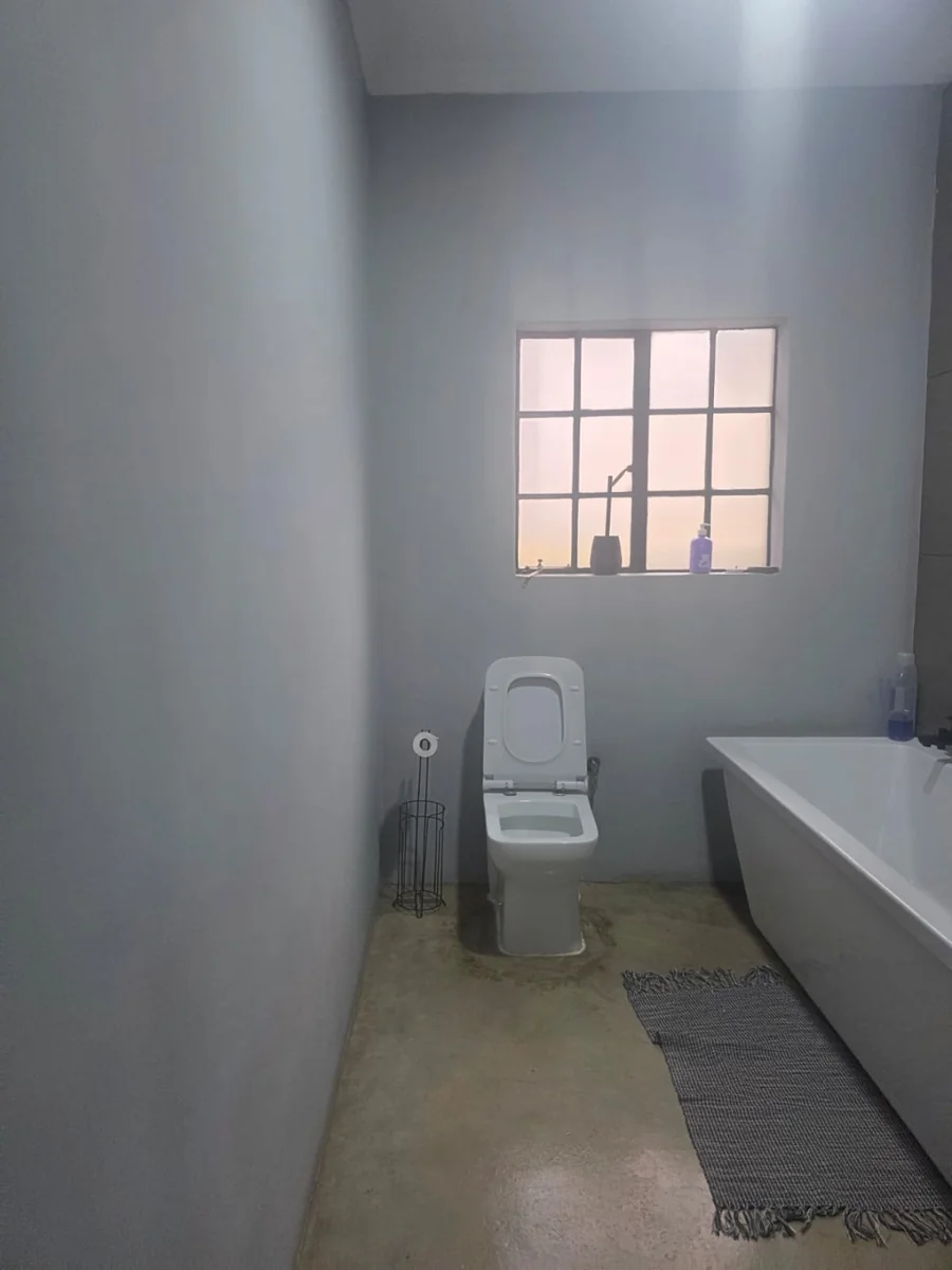 Spacious 4 bedroom house For Sale in Cashan