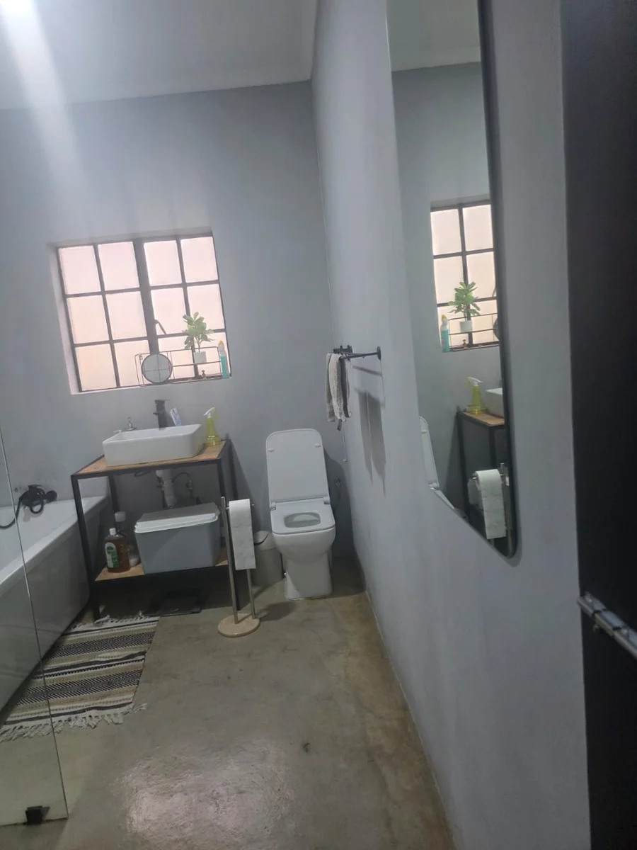Spacious 4 bedroom house For Sale in Cashan