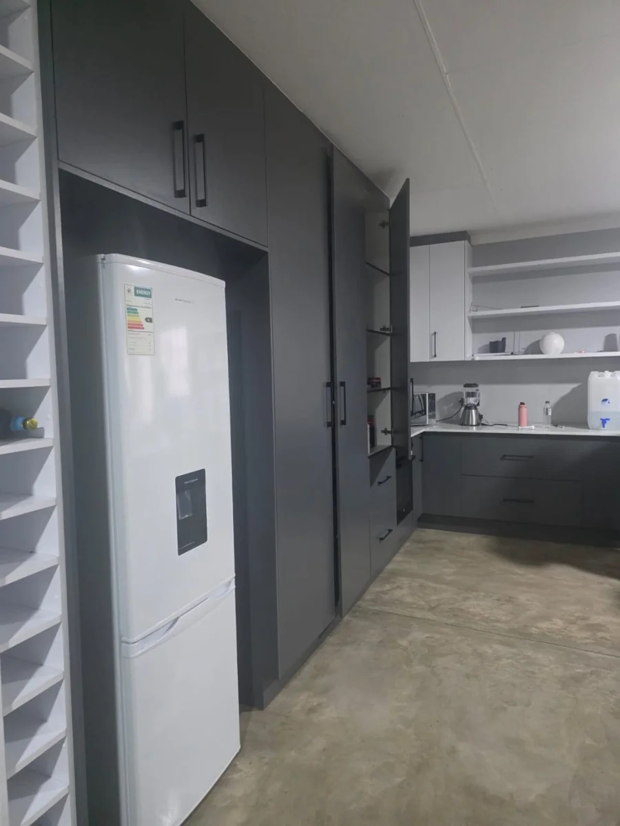 Spacious 4 bedroom house For Sale in Cashan