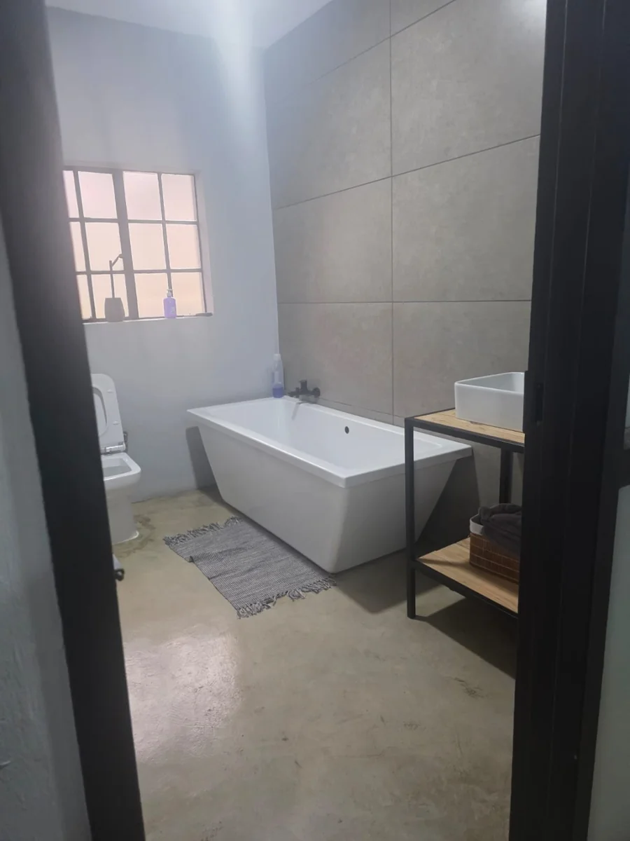 Spacious 4 bedroom house For Sale in Cashan