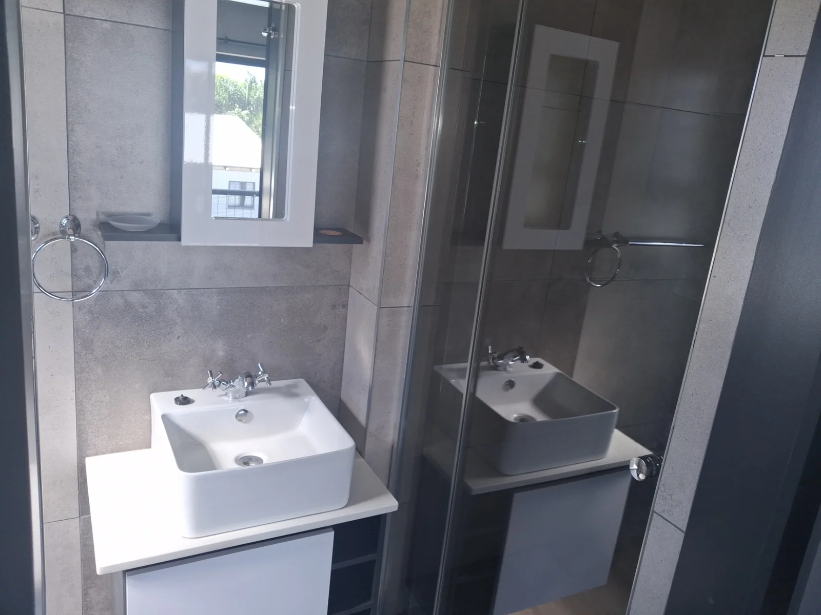 STUNNING BRAND NEW MODERN APARTMENT 4 SALE IN MONTANA!!!!!