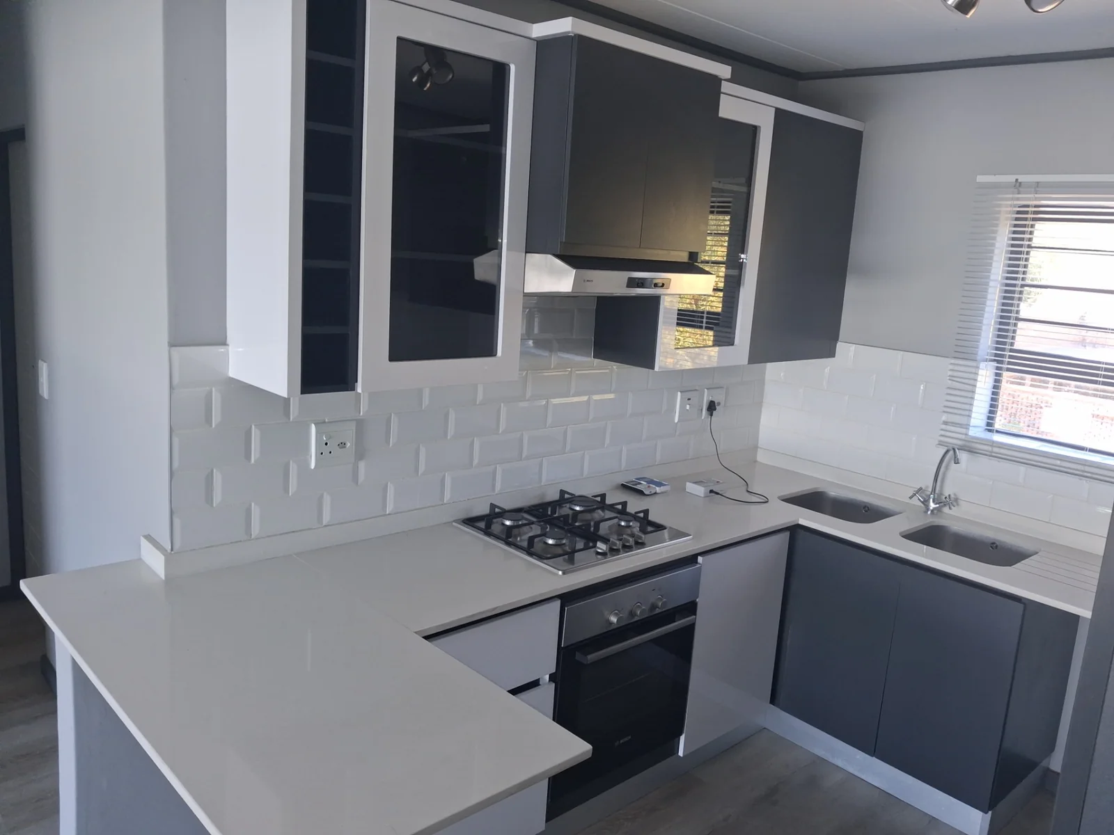 STUNNING BRAND NEW MODERN APARTMENT 4 SALE IN MONTANA!!!!!