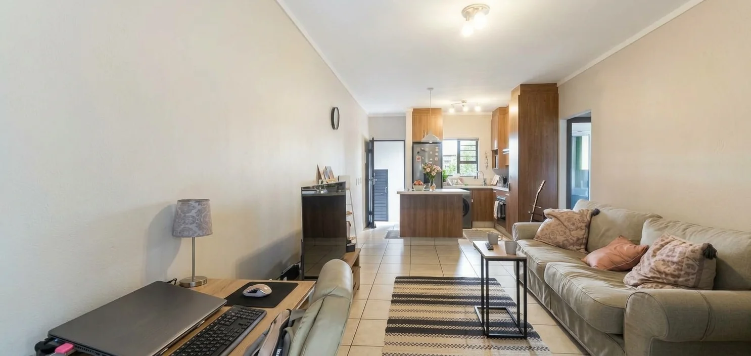 Charming & Modern 1 bed,1 bath Garden Apartment in a Secure Nature Reserve Estate