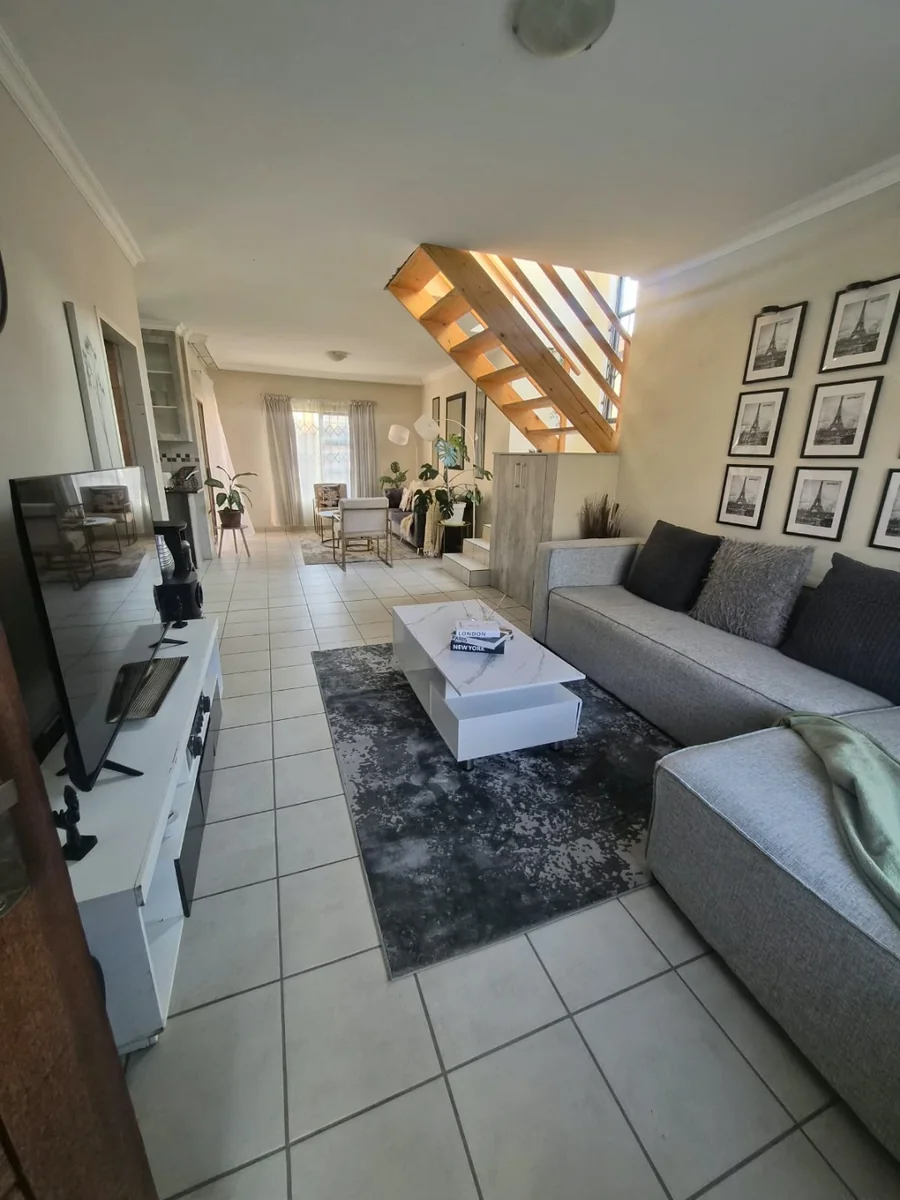 3 Bedroom Duplex in Waterval East